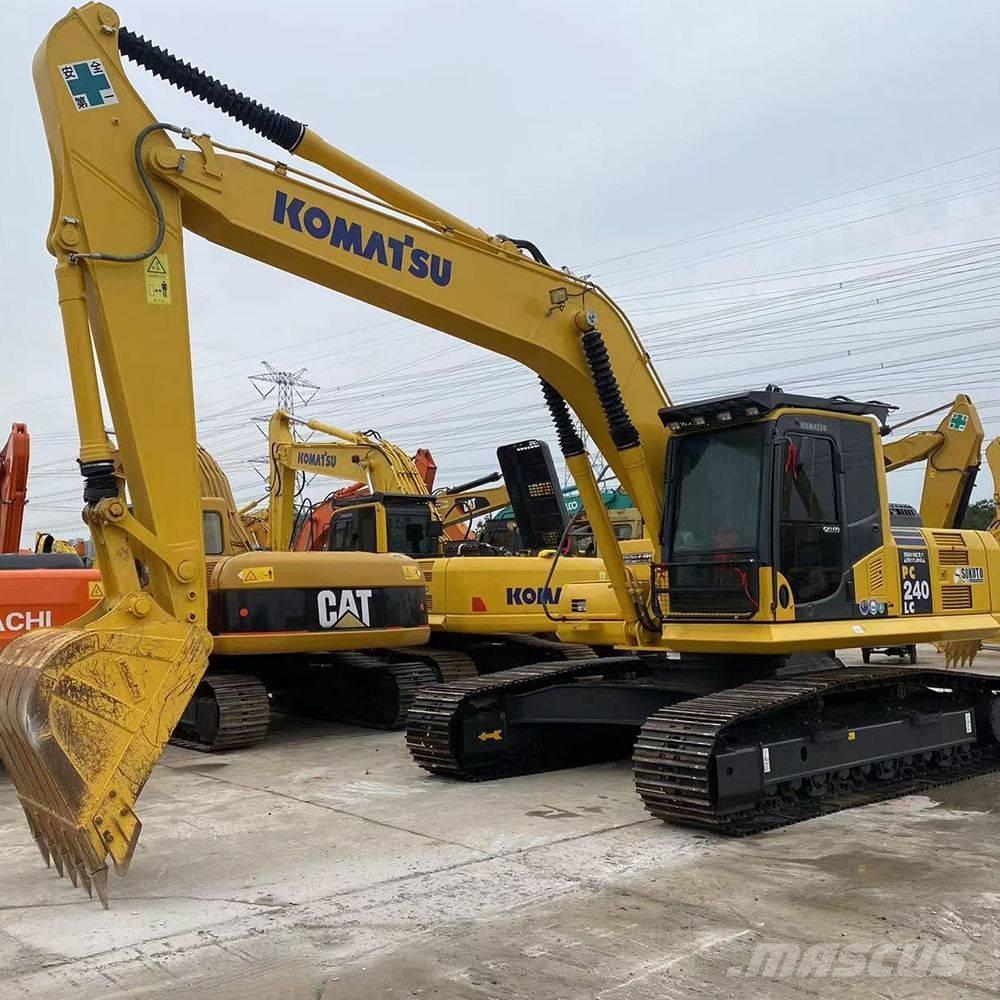 Komatsu PC 240 履带挖掘机