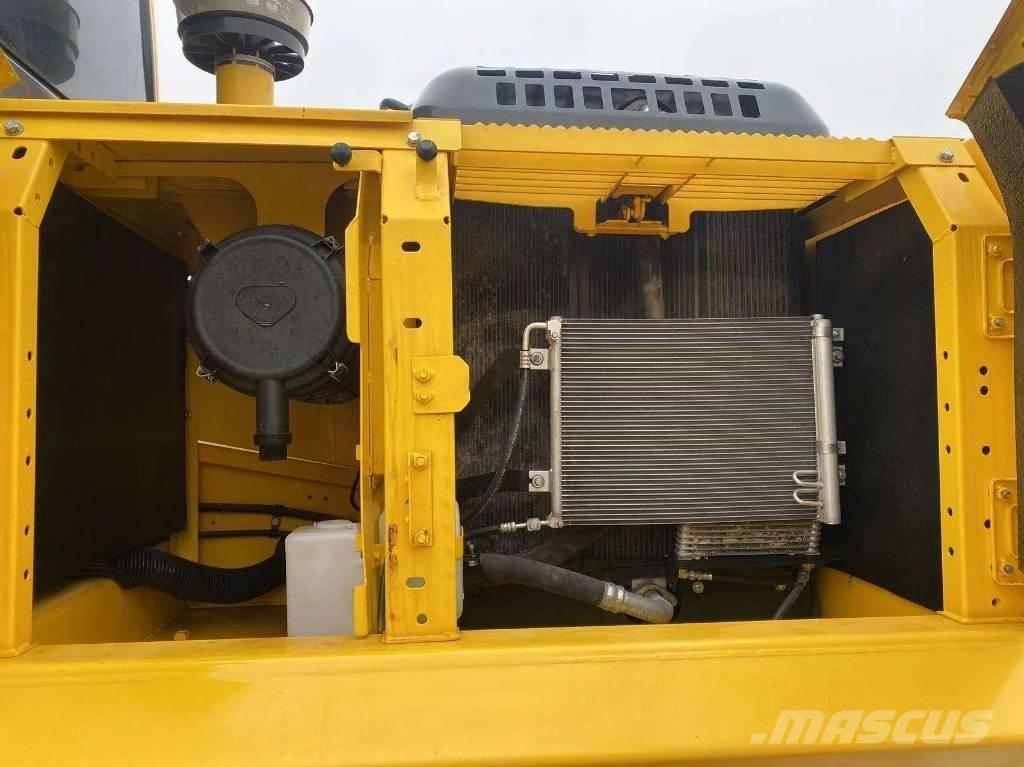 Komatsu PC 240 履带挖掘机