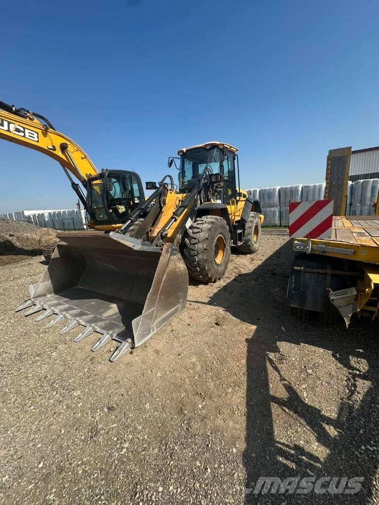 JCB 436 HT 轮式装载机