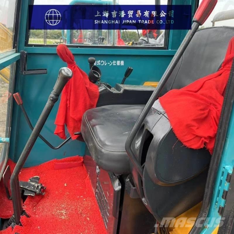 Kubota U 20 小型挖掘机