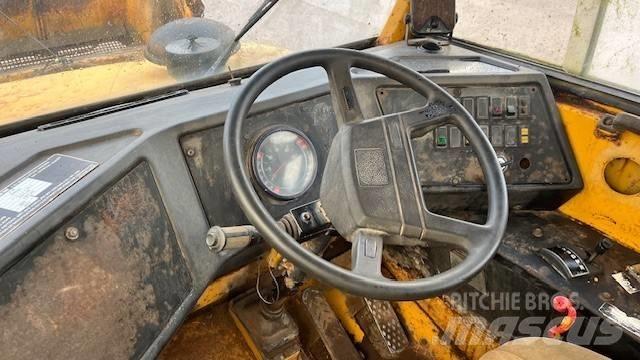 Volvo A 20 铰接式自卸车