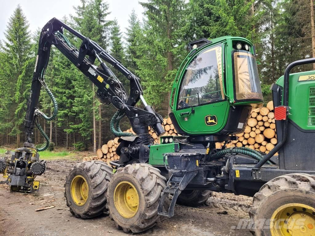 John Deere 1270 G 收割机