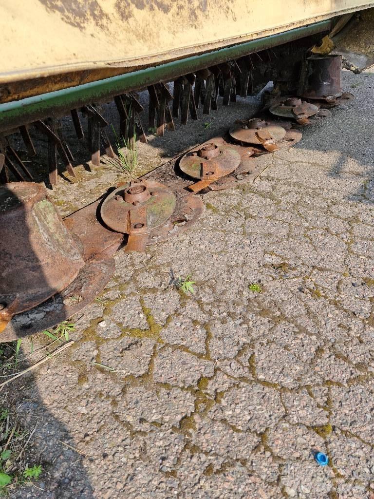 Krone AM 243 cv 割草调节装置