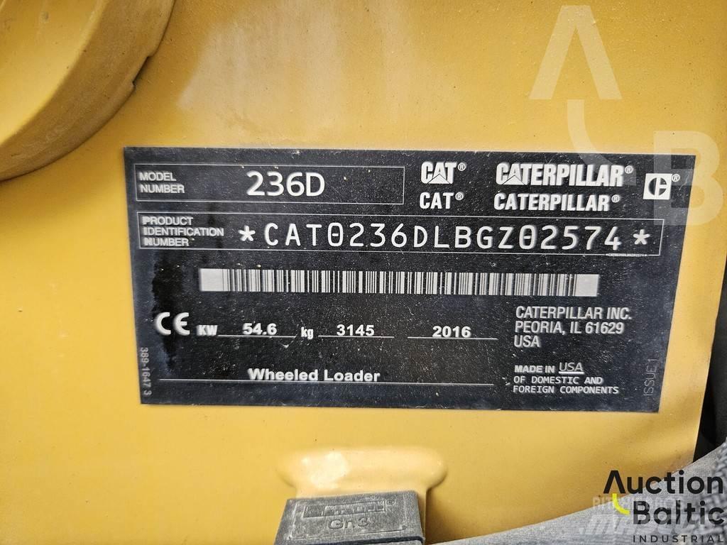CAT 236 D 滑移装载机