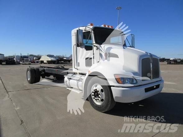 Kenworth T270 平板车