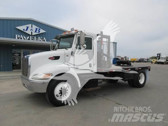 Peterbilt 337 牵引车