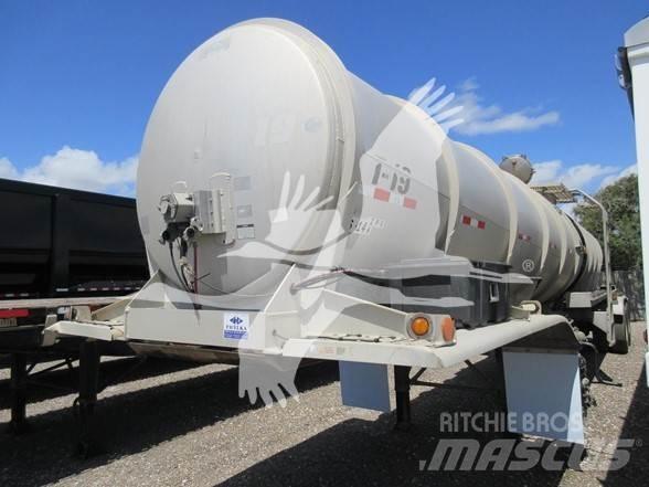 Polar TANKER 油罐半挂车