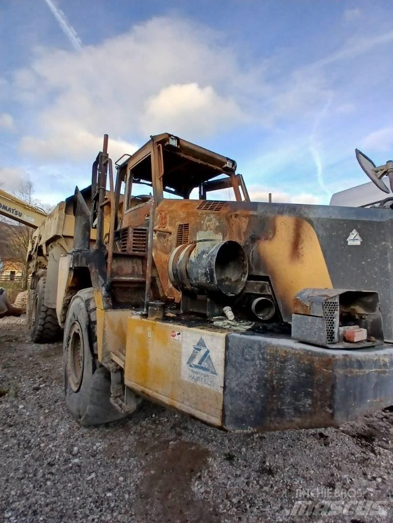 Komatsu HM 300-2 铰接式自卸车