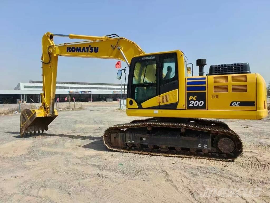 Komatsu PC 200-11 履带挖掘机