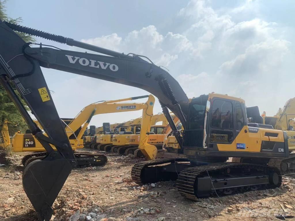 Volvo EC 240 履带挖掘机
