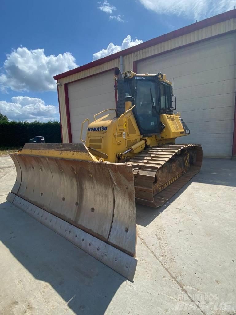 Komatsu D61PX24 履带式推土机