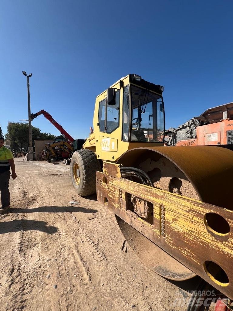 Bomag BW 211 D-3 单轮压路机