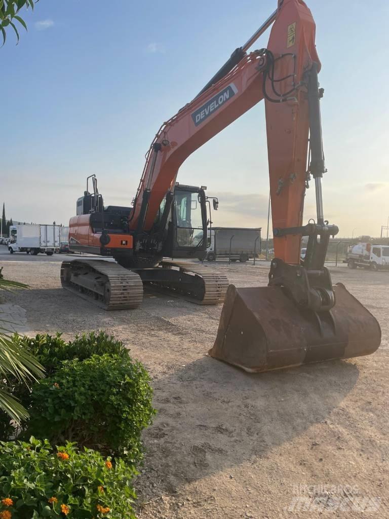 Doosan DX225LC-7 履带挖掘机