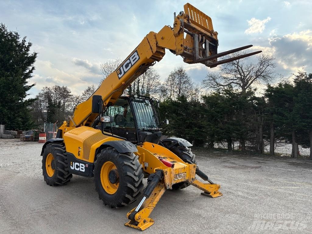 JCB 535-125 伸缩臂叉装车|叉装车