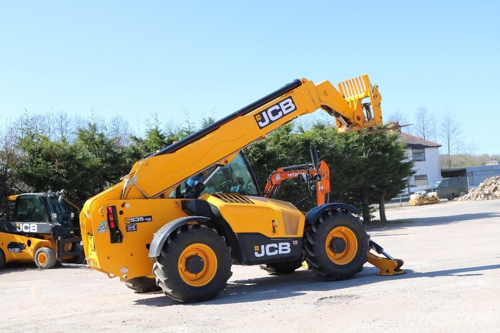 JCB 535-125 伸缩臂叉装车|叉装车