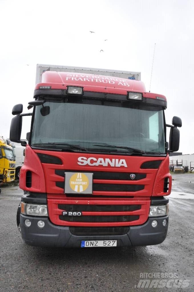 Scania P230 4X2 厢式货车