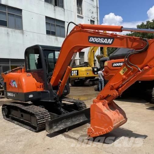 Doosan DH60-7 小型挖掘机