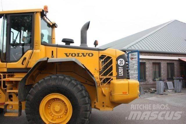 Volvo L 120 F 轮式装载机
