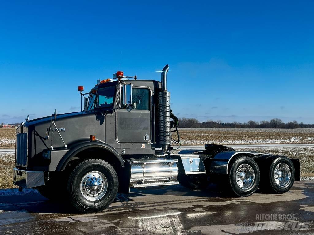 Kenworth T 800 牵引车