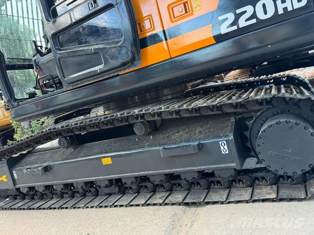 Hyundai 220HX 履带挖掘机