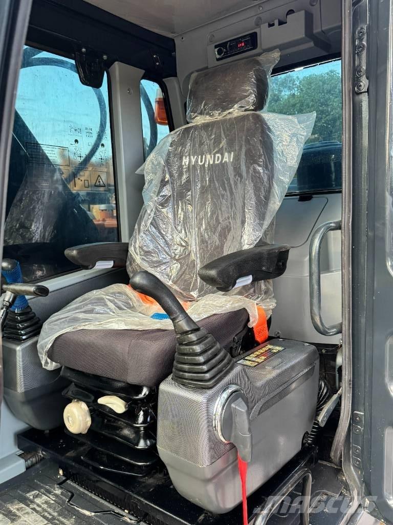 Hyundai 220HX 履带挖掘机