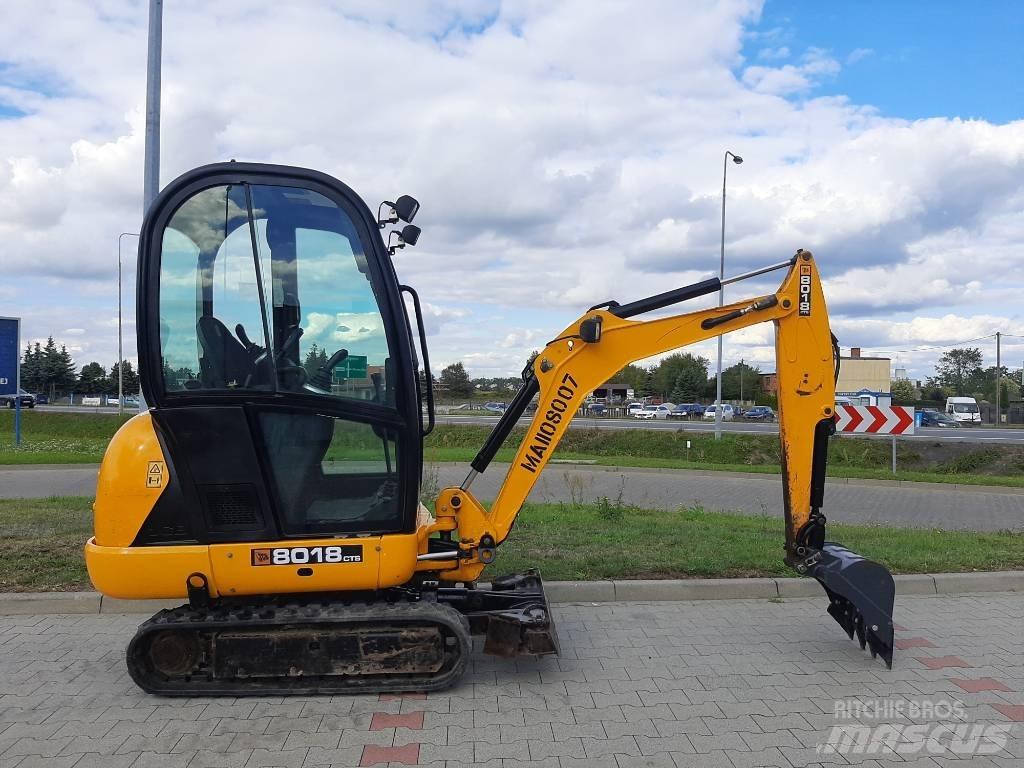 JCB 8018 CTS 小型挖掘机