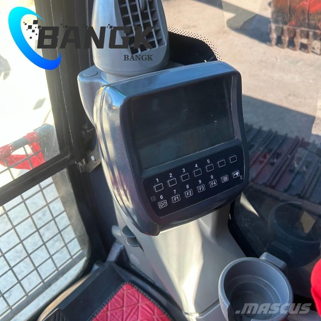 Hitachi zx200 履带挖掘机