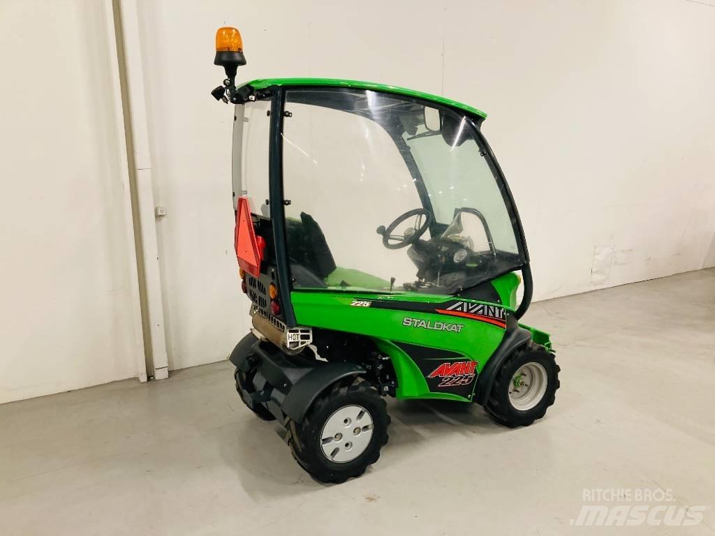 Avant 225 小型装载机