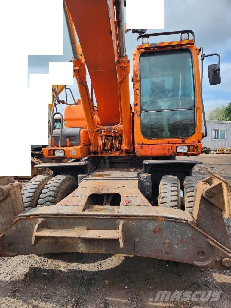 Doosan DX 210WA 轮式挖掘机