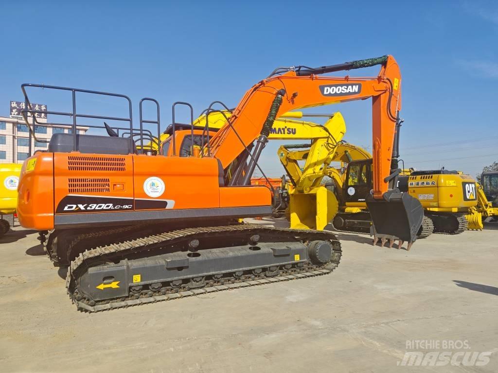 Doosan DX 300 履带挖掘机