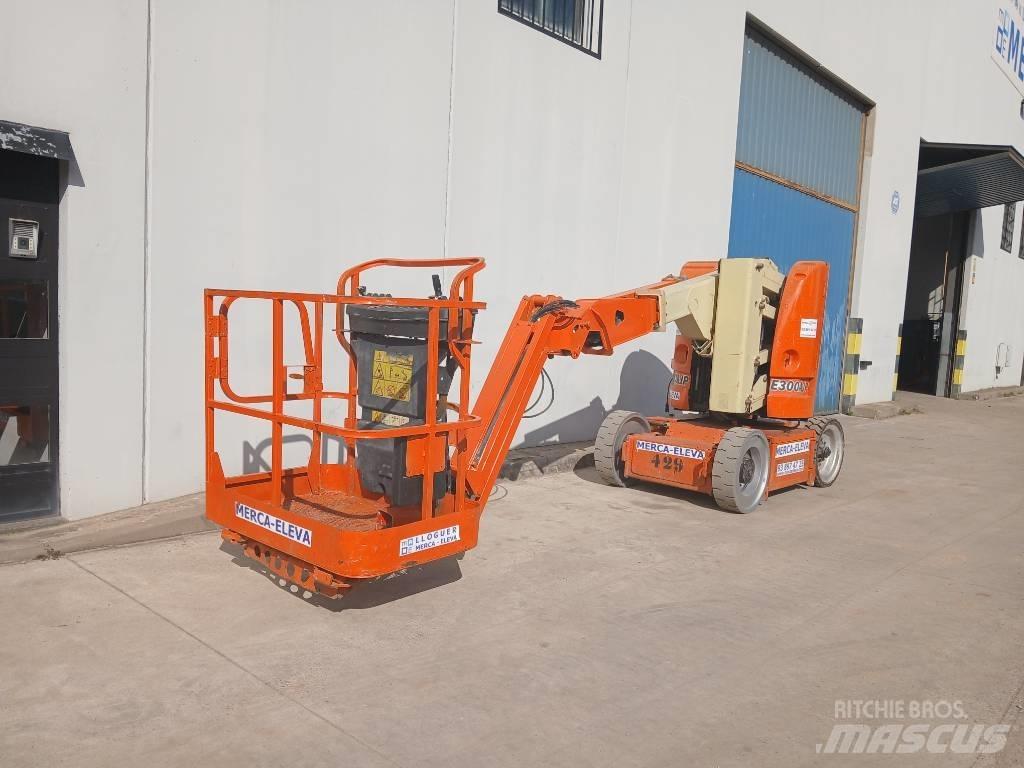 JLG E 300 AJ 曲臂高空工作平台