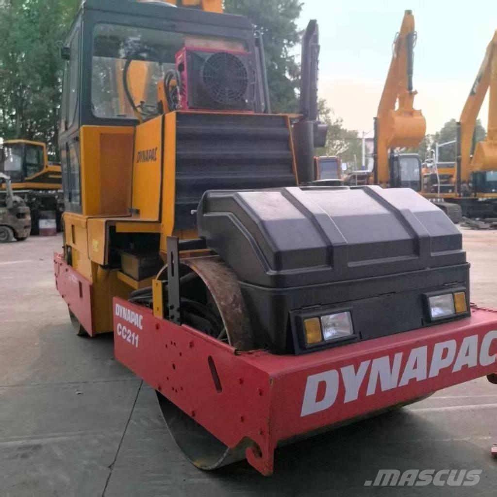 Dynapac CC 211 双轮压路机