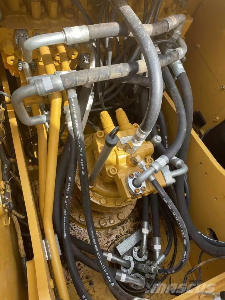 CAT 320D 履带挖掘机
