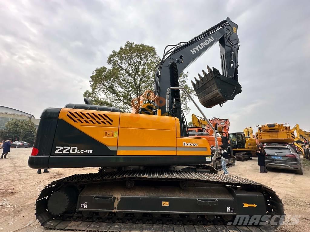 Hyundai Robex 220-9S 履带挖掘机