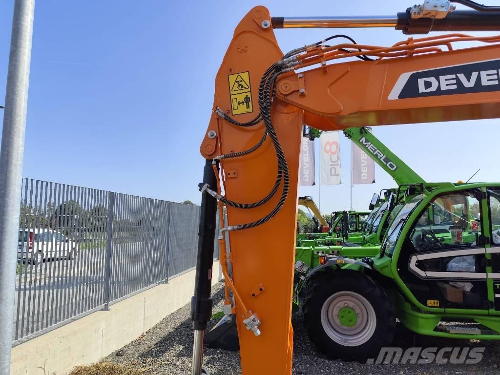 Develon DX 140 LCR-7 履带挖掘机