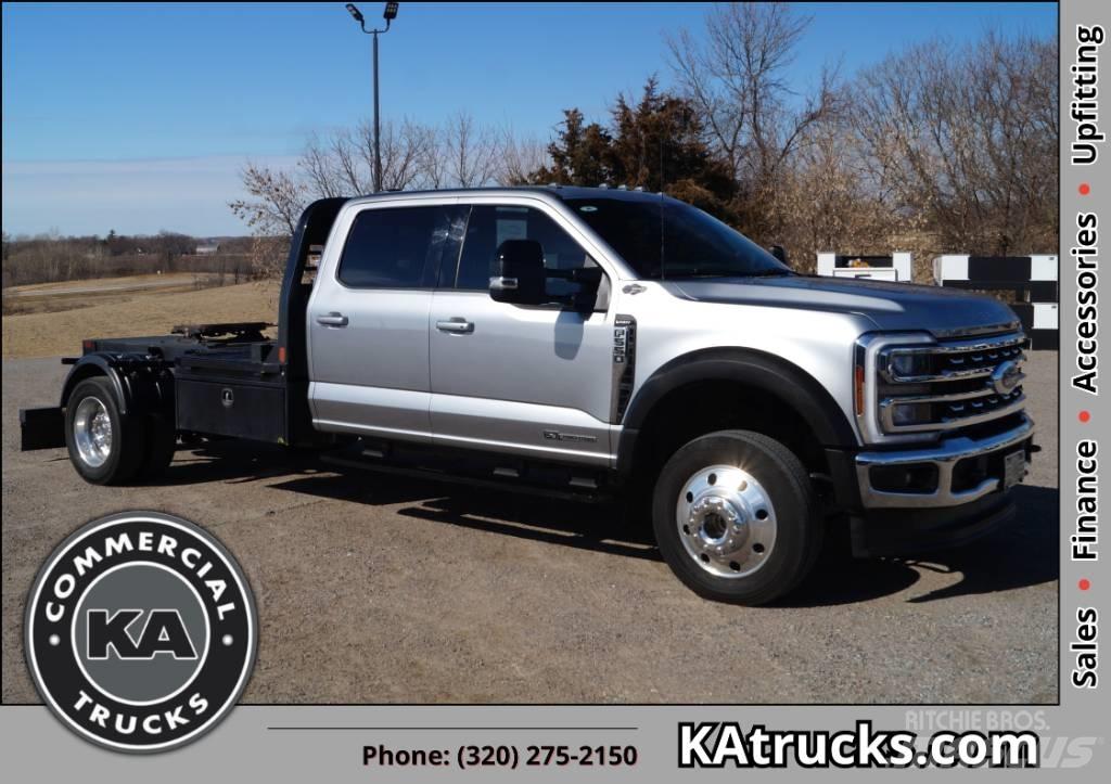 Ford F 550 SD Lariat 平板车