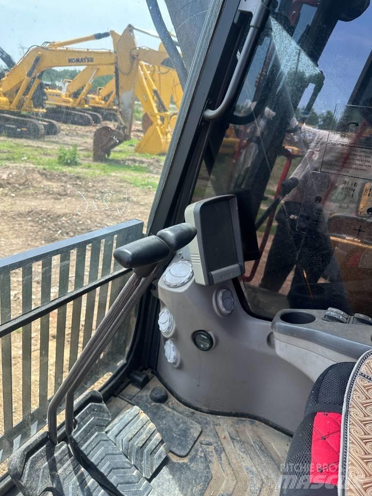 Volvo EC250D 履带挖掘机