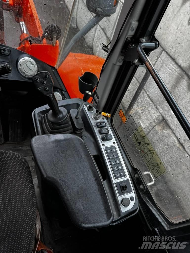 Doosan DL250-5 轮式装载机