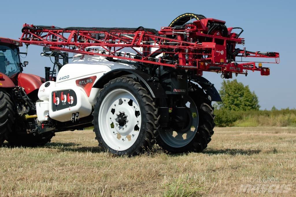 FarmGEM Atlas 4400 牵引式喷雾机