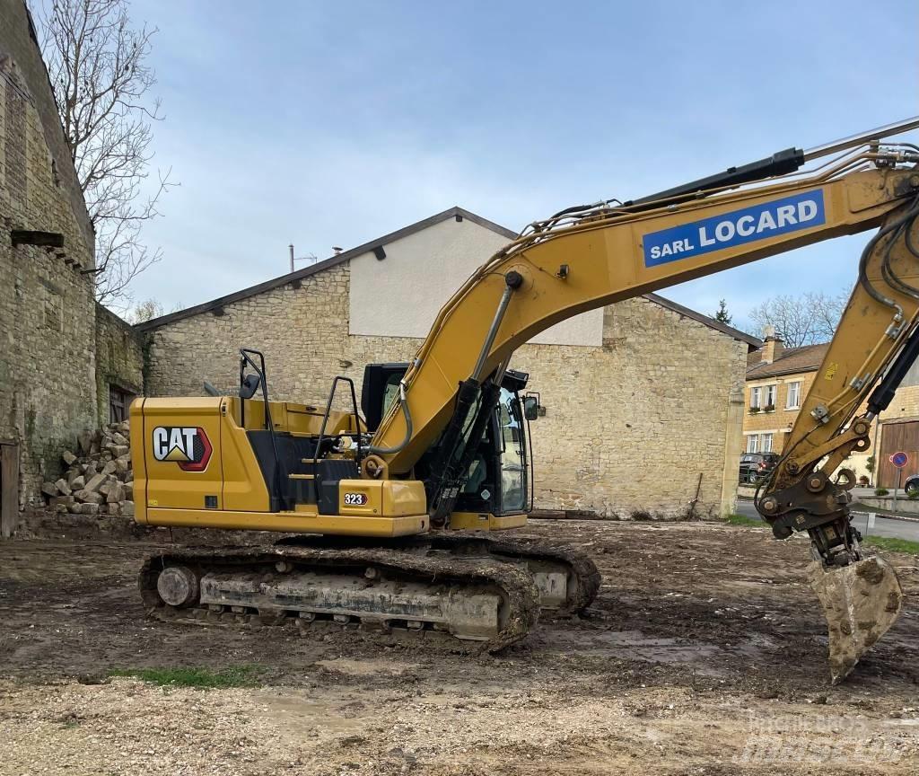CAT 323 履带挖掘机