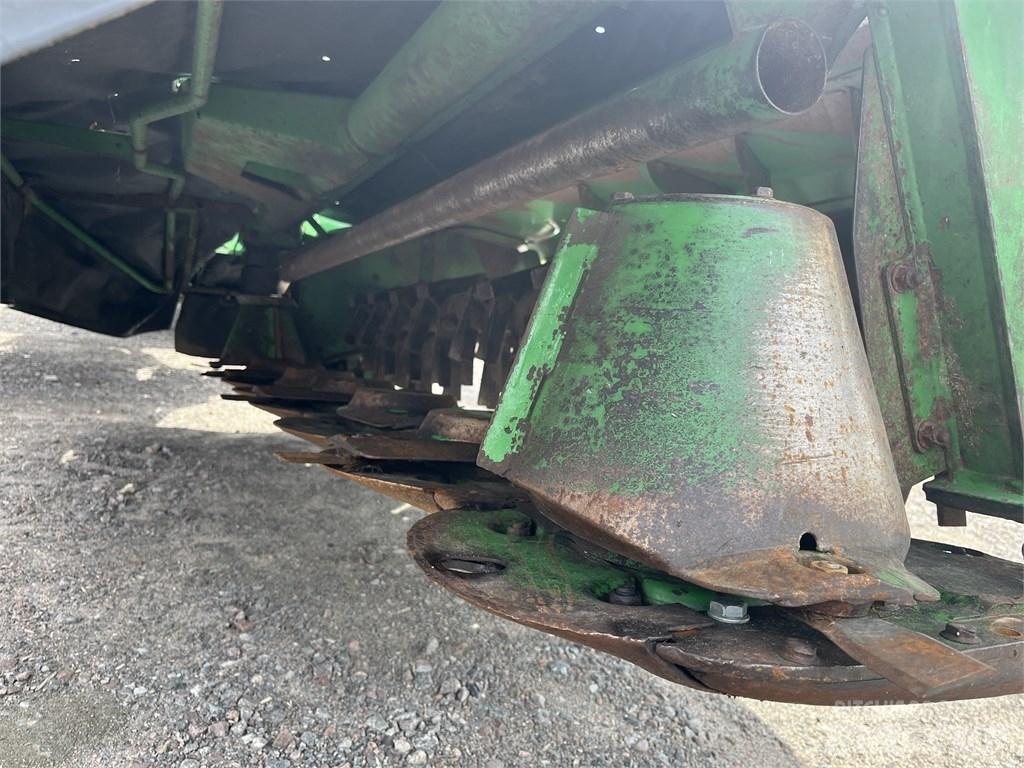John Deere CC388, 割草调节装置
