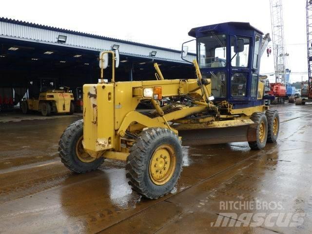Komatsu GD405A-2 平地机/推土机