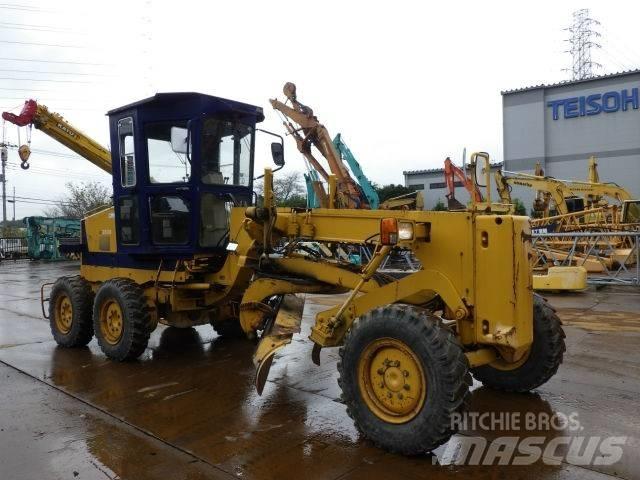 Komatsu GD405A-2 平地机/推土机