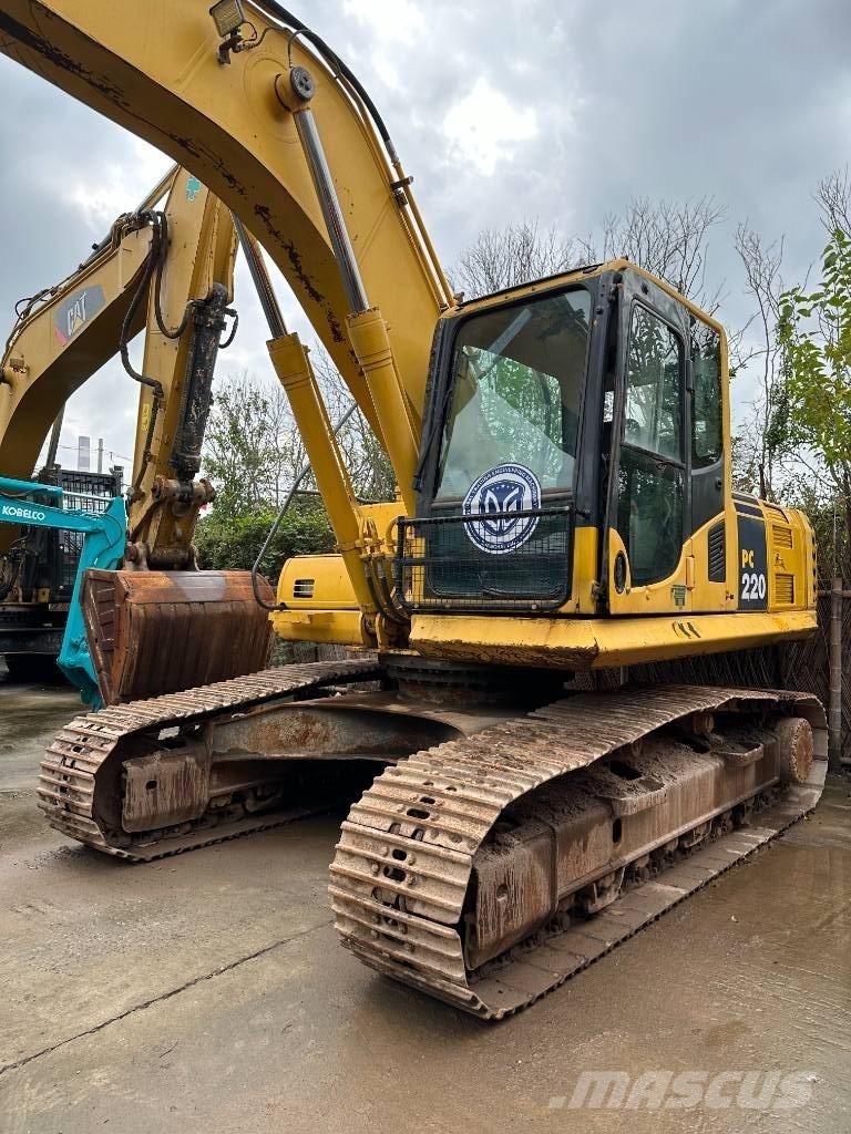 Komatsu PC 220-8 履带挖掘机
