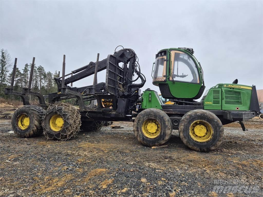John Deere 1210E 集运机