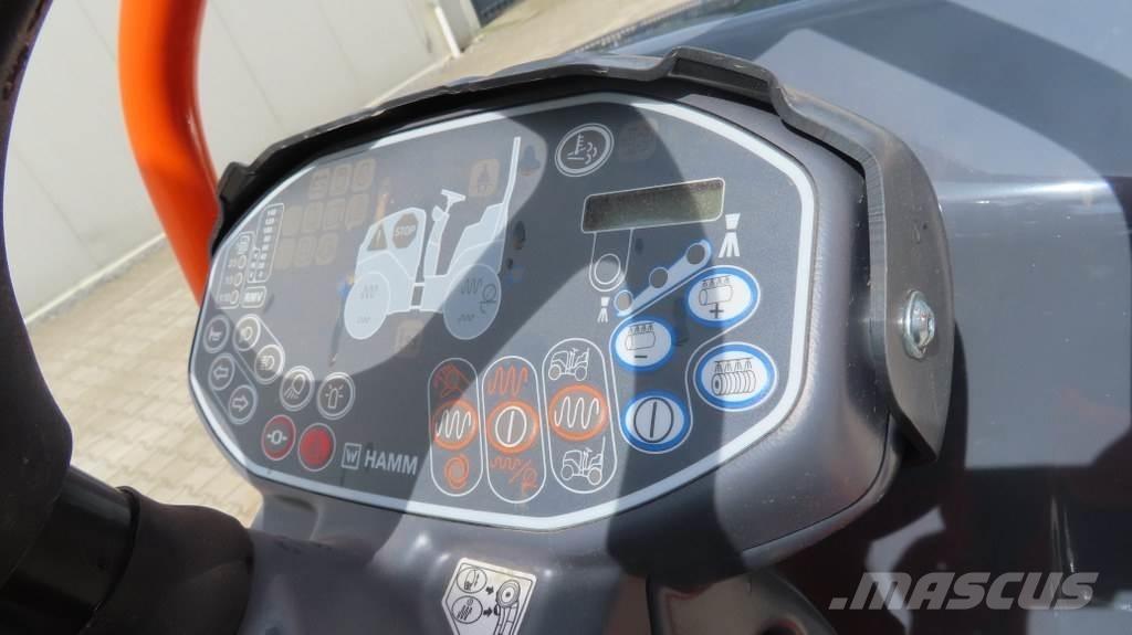 Hamm HD8 VV 双轮压路机
