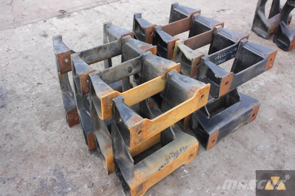 CAT Trackguards 轮胎、车轮和轮圈