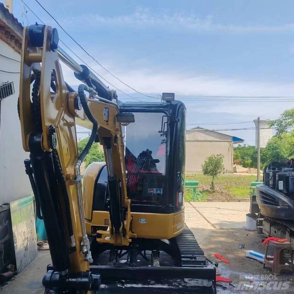 CAT 303.5 E CR 小型挖掘机