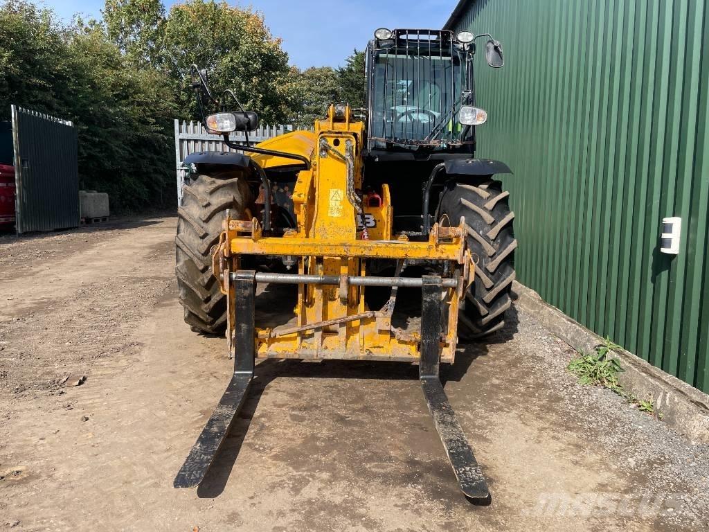 JCB 535-95 伸缩臂叉装车|叉装车