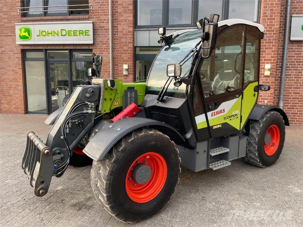 CLAAS Scorpion 635 伸缩臂叉装车|叉装车